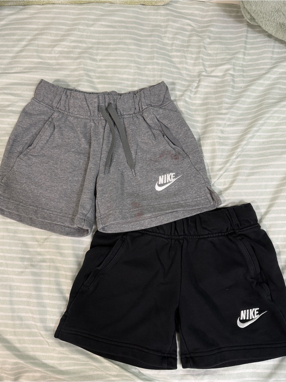 Nike Kids Unisex Gray & Black Athletic Shorts Set